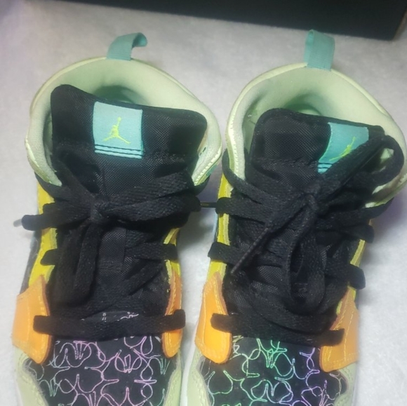 Jordan's 10c - Picture 3 of 5